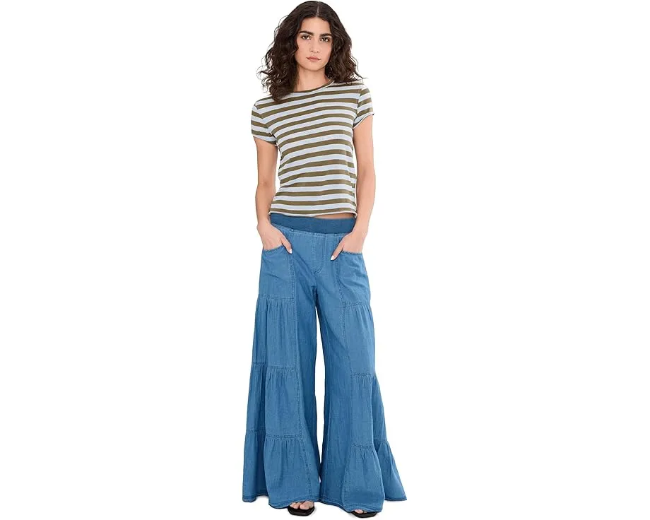 Футболка Free People Nora Tee с кружевными вставками и карманом в расслабленном стиле