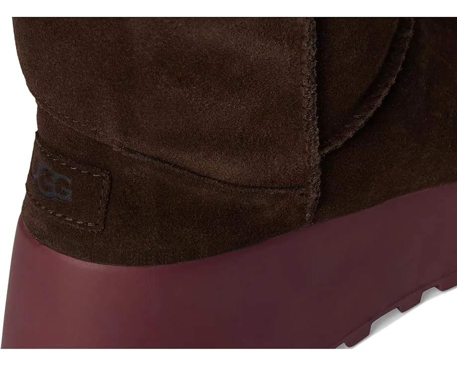 Ботинки UGG Classic Streetscape с водонепроницаемой замшей и подкладкой UGGplush