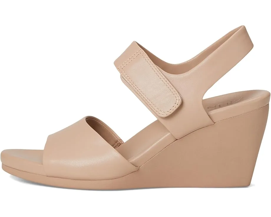 Босоножки Naturalizer Imani на платформе с танкеткой