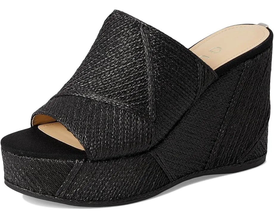 Сандалии GUESS Evenz на платформе с плетеными деталями и клиновидным каблуком