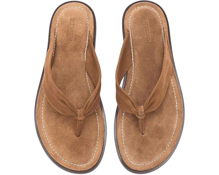 Сандалии Bernardo Salt из замши с ремешком между пальцев