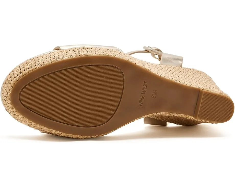 Босоножки Nine West Hanlow на танкетке черные