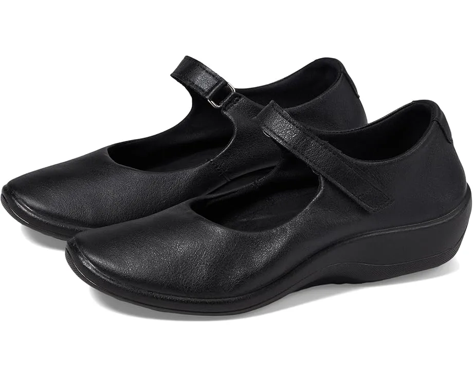 Балетки Arcopedico Thy с ремешком на липучке и стелькой Hybrid Air