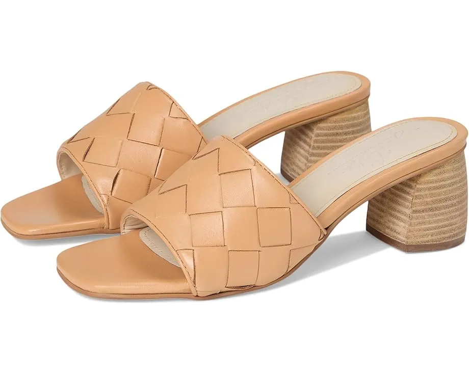 Сандалии Kellee на платформе с плетеным декором от Journee Collection