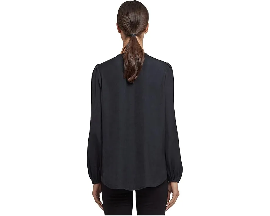 Блуза Elsie из атласа с разрезом на горловине от NYDJ