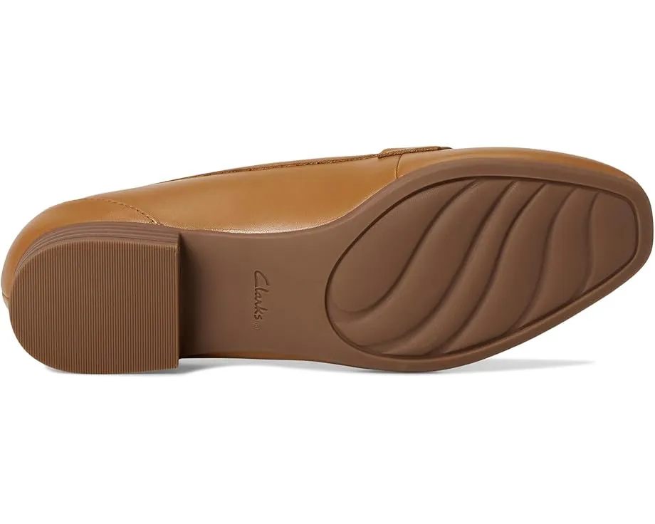 Лоферы Juliet Echo от Clarks из кожи с декором horsebit и каблуком