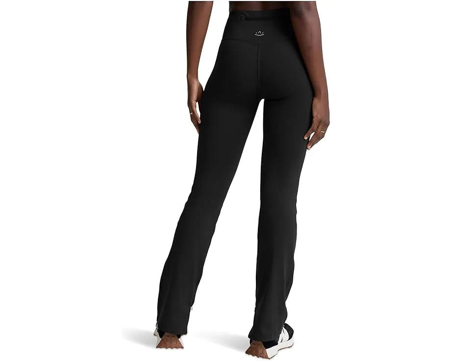 Брюки Beyond Yoga Allure с карманами на молнии и длинным поясом