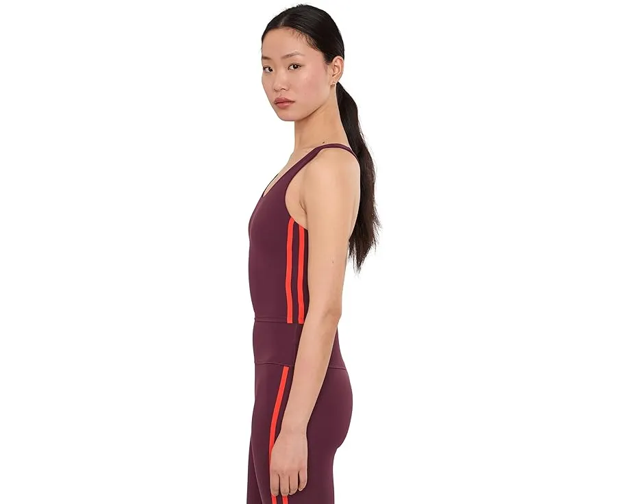 Топ Ella Airweight с контрастными полосами и встроенным бюстгальтером Splits59