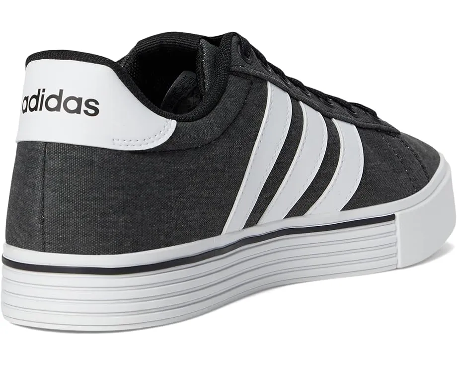 Кроссовки Adidas Daily 4.0 с текстильным верхом и усиленным носком
