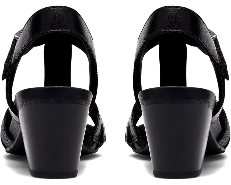 Сандалии Kymber Glow Clarks на каблуке с контурной стелькой