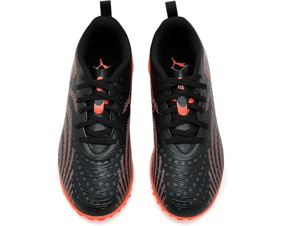 Детские футбольные бутсы PUMA Future Play для искусственного газона с рельефными зонами