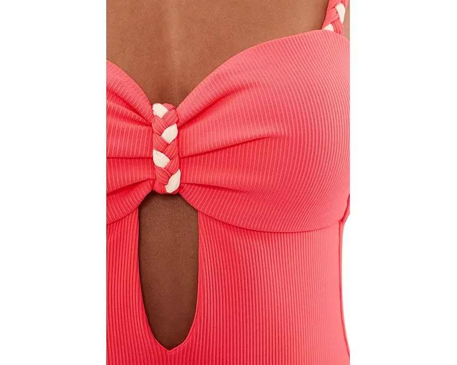 Цельный купальник BECCA Modern Edge с бандо и рельефной резинкой