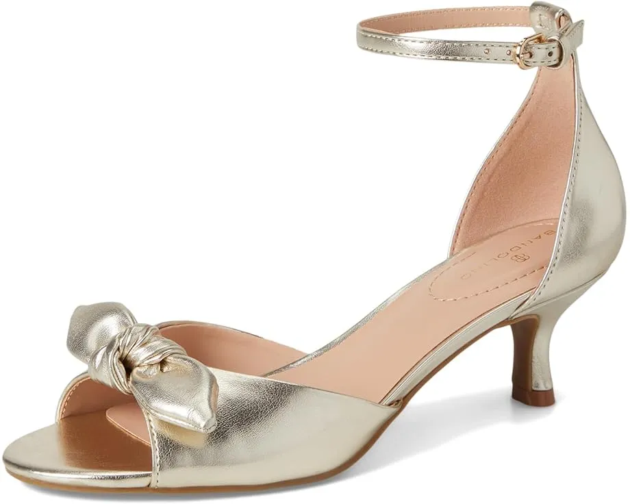 Босоножки Bandolino Andora на тонком каблуке с бантом и ремешком