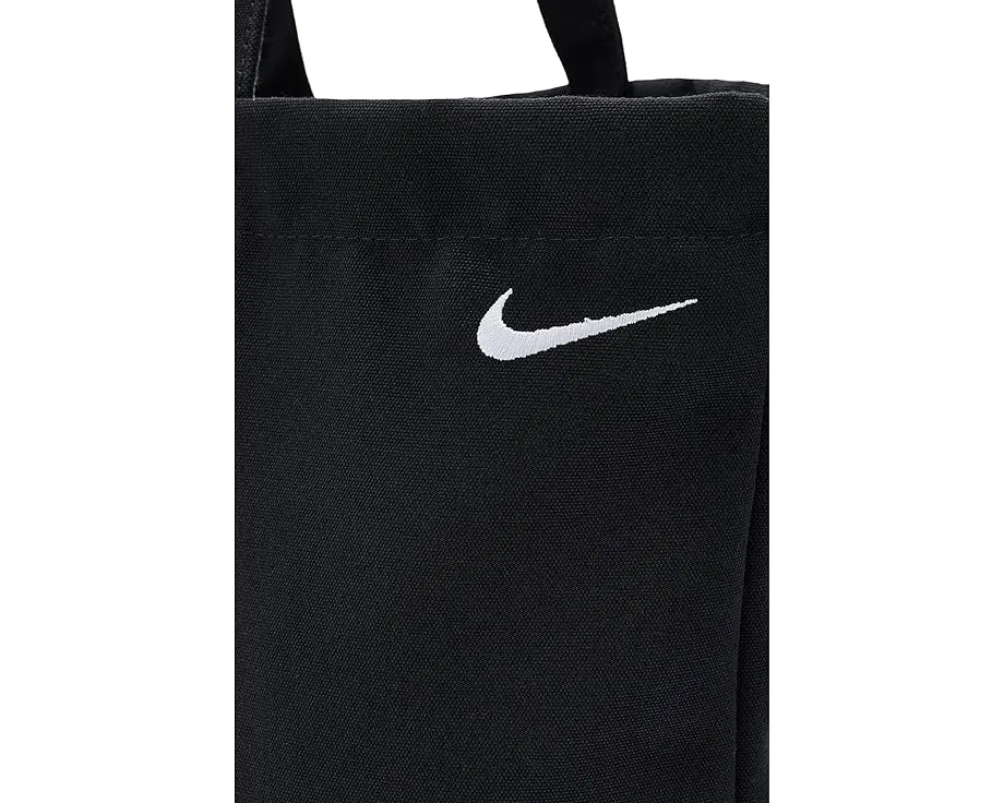 Сумка Nike Heritage 2.0 объемом 22 литра с широким отделением и внутренним карманом