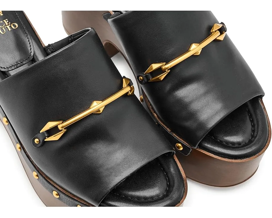 Клог Efellan с платформой и декоративными шипами Vince Camuto