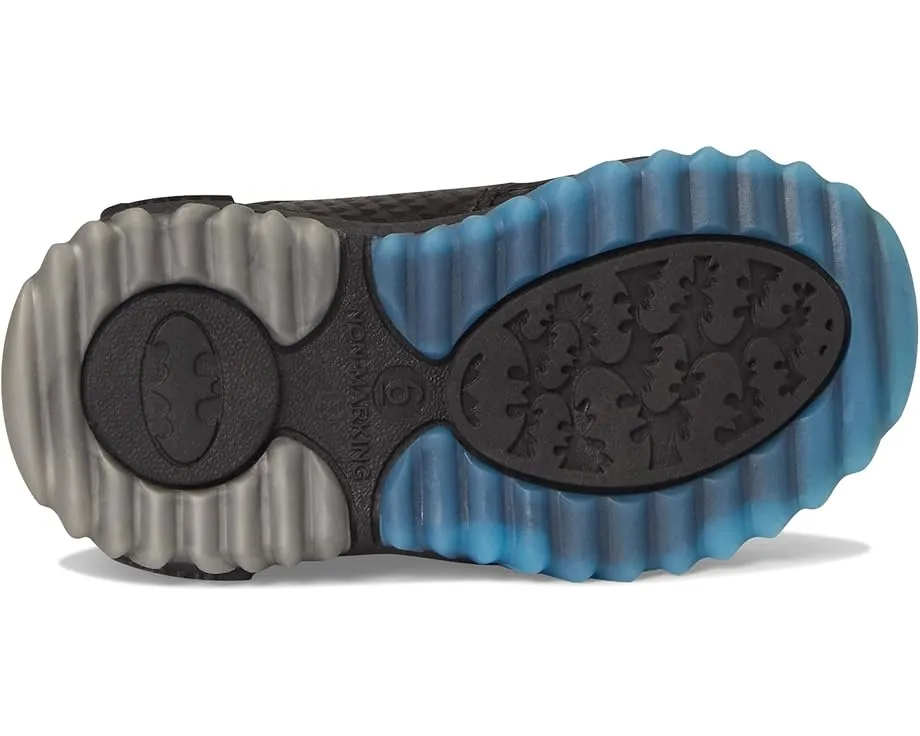 Светящиеся кроссовки Batman для малышей и детей с подсветкой и супинатором