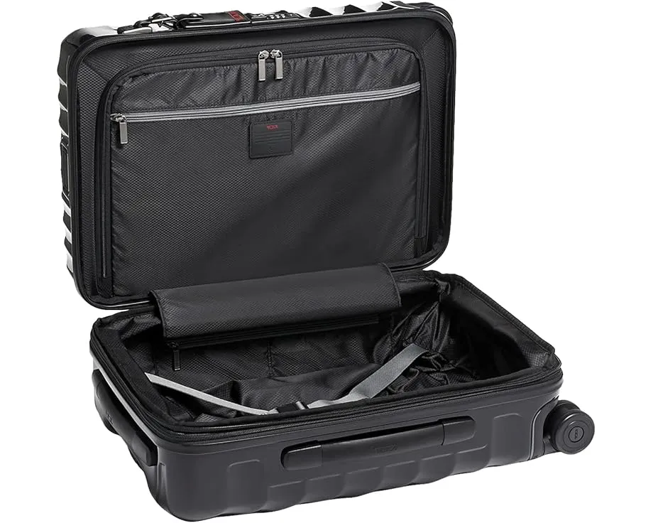 Tumi чемодан 19 Degree Polycarbonate Expandable 4 Wheel Carry-On