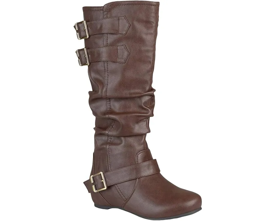 Ботинки Tiffany от Journee Collection с искусственной кожей и пряжками