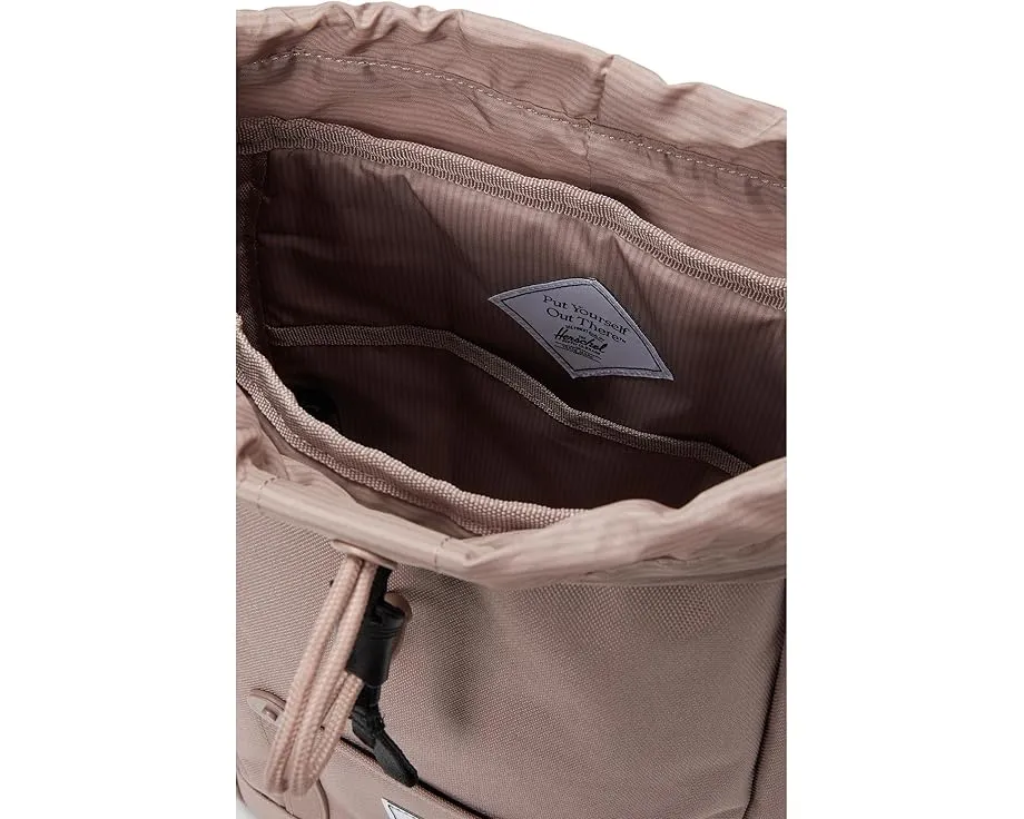 Мини-рюкзак Retreat с эко-подкладкой и магнитными застежками Herschel Supply Co.