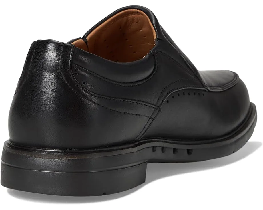 Clarks Un Kendric Go с верхом из премиальной кожи и вентилируемой подошвой