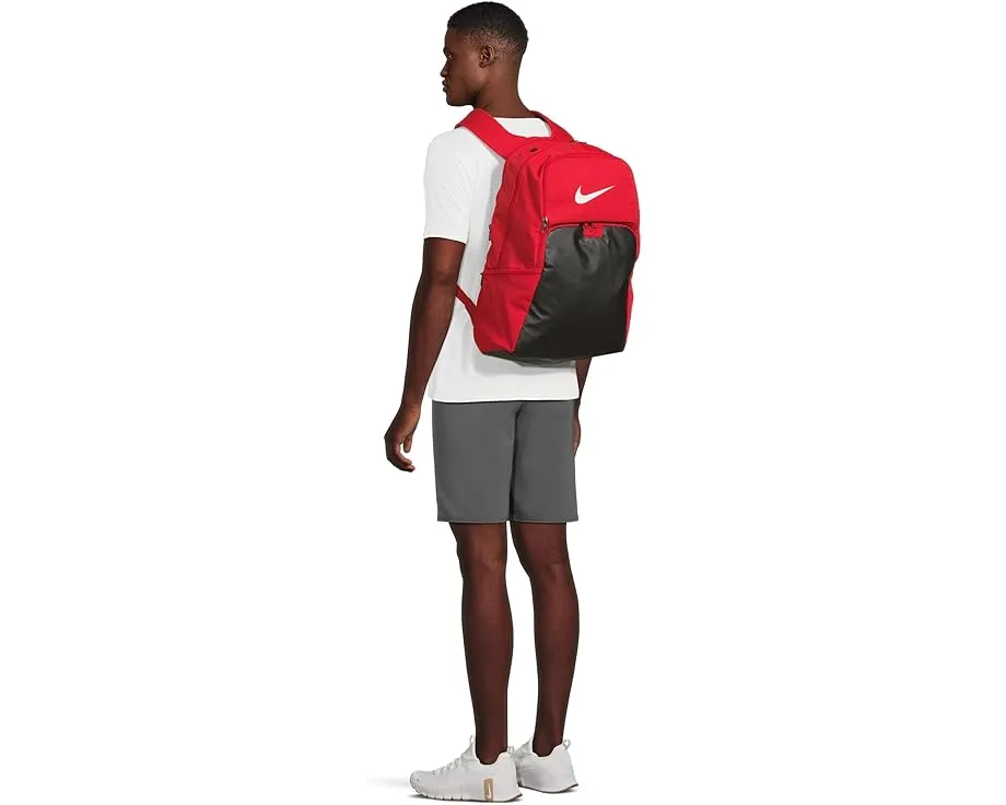 Спортивный рюкзак Nike Brasilia 9.5 на 30 литров с вентилируемым карманом