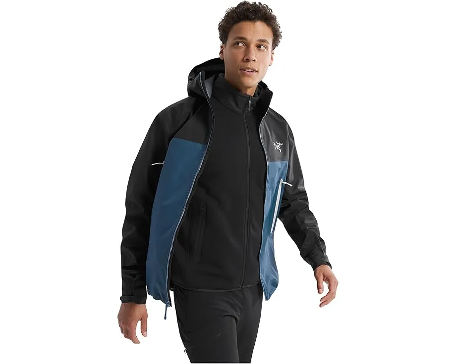 Куртка Arc'teryx Beta с технологией GORE-TEX и встроенным отражателем RECCO