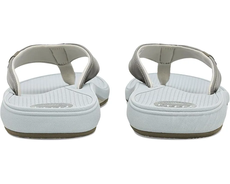 Сандалии Reef Nias с текстурированной стелькой и ремешками из веганской кожи