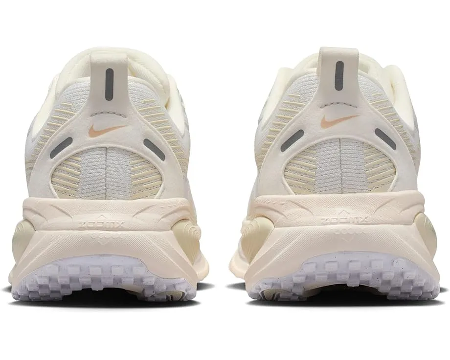 Кроссовки Nike Vomero 18 Essential с максимальной амортизацией Summit White