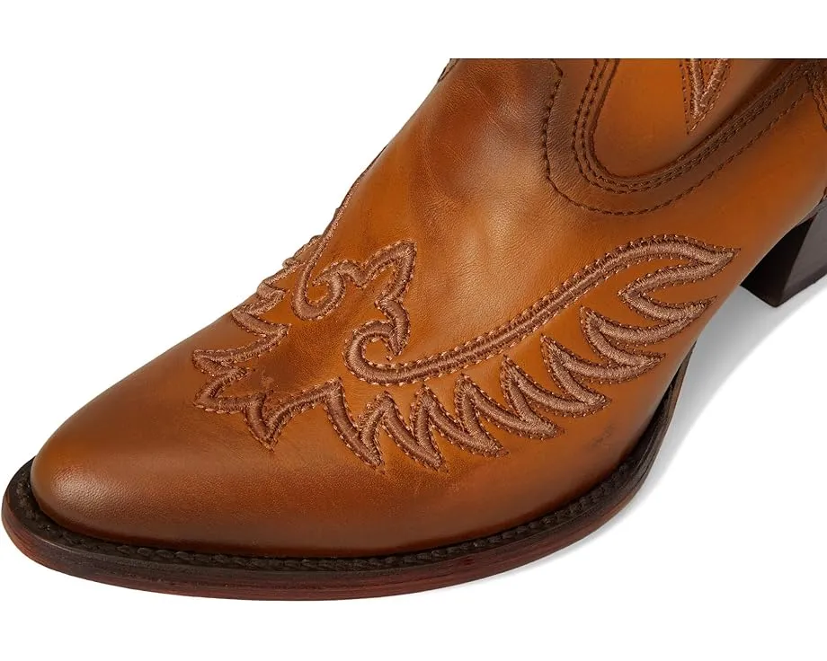 Сапоги Corral A4793 до икры с вышивкой и молнией