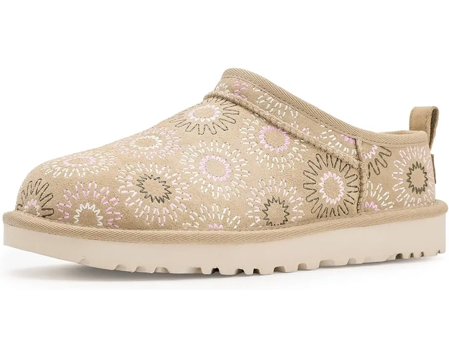 Угги Classic Micro Sun Stitch с вышитым логотипом