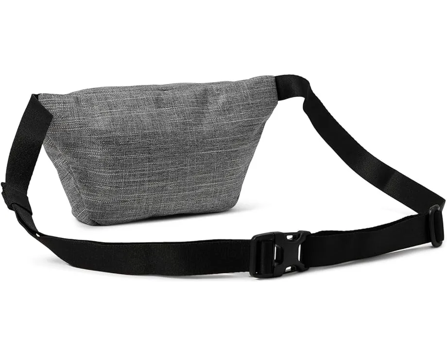 Поясная сумка Herschel Supply Co. Classic Hip Pack из переработанных материалов с регулируемым ремнем