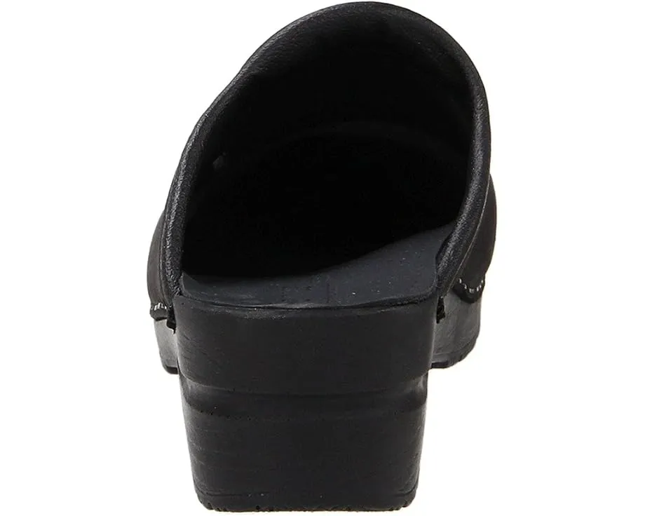 Клоги Sonja Oil от Sanita с анатомической стелькой и устойчивой подошвой