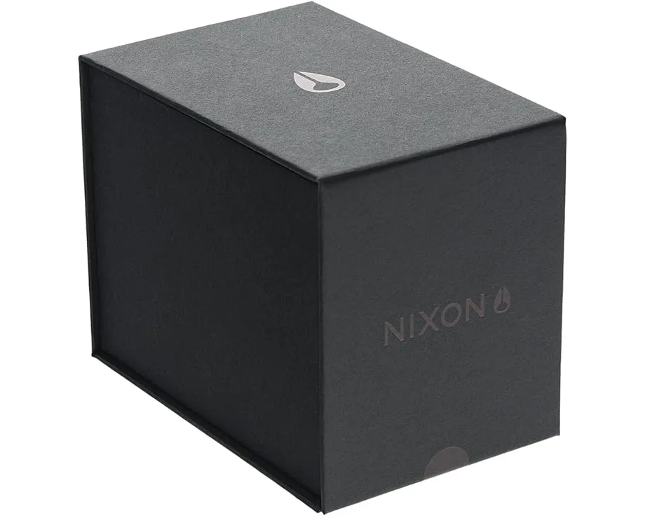 Наручные часы Nixon Corporal SS из нержавеющей стали с браслетом