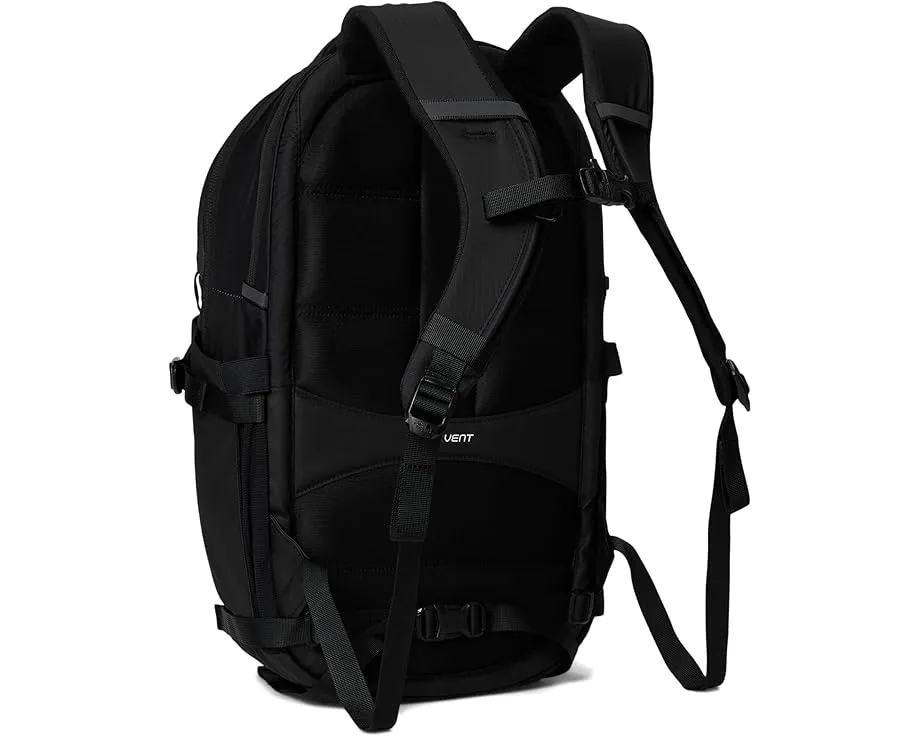 Женский рюкзак Recon Luxe с системой FlexVent и отделом для ноутбука от The North Face