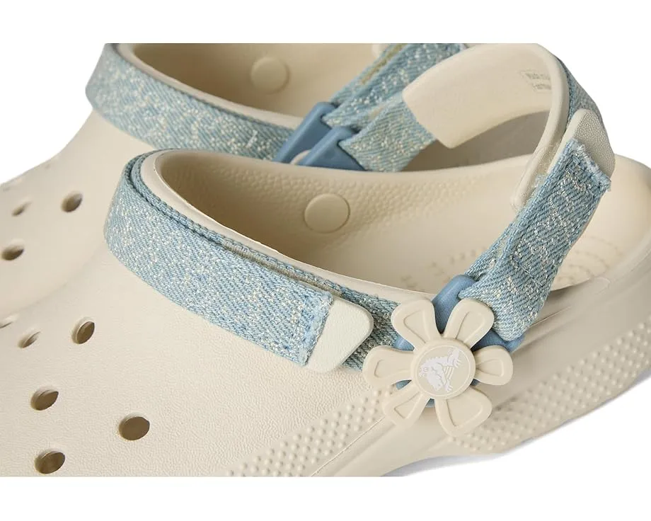 Кроксы Crocs Kids Classic Denim Floral Backstrap Clogs с джимовой тканью