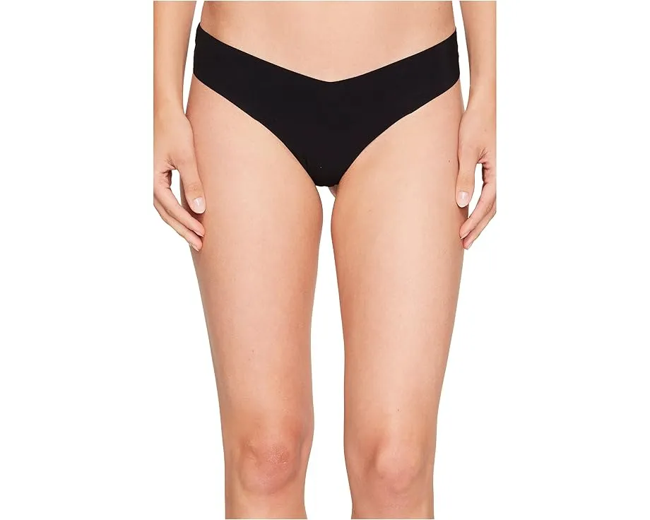 Стринги Commando Solid Thong из микрофибры с невидимыми краями