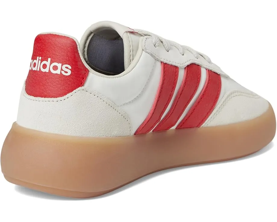 Кроссовки Barreda Decode для подростков от adidas с верхом из нейлона и замши