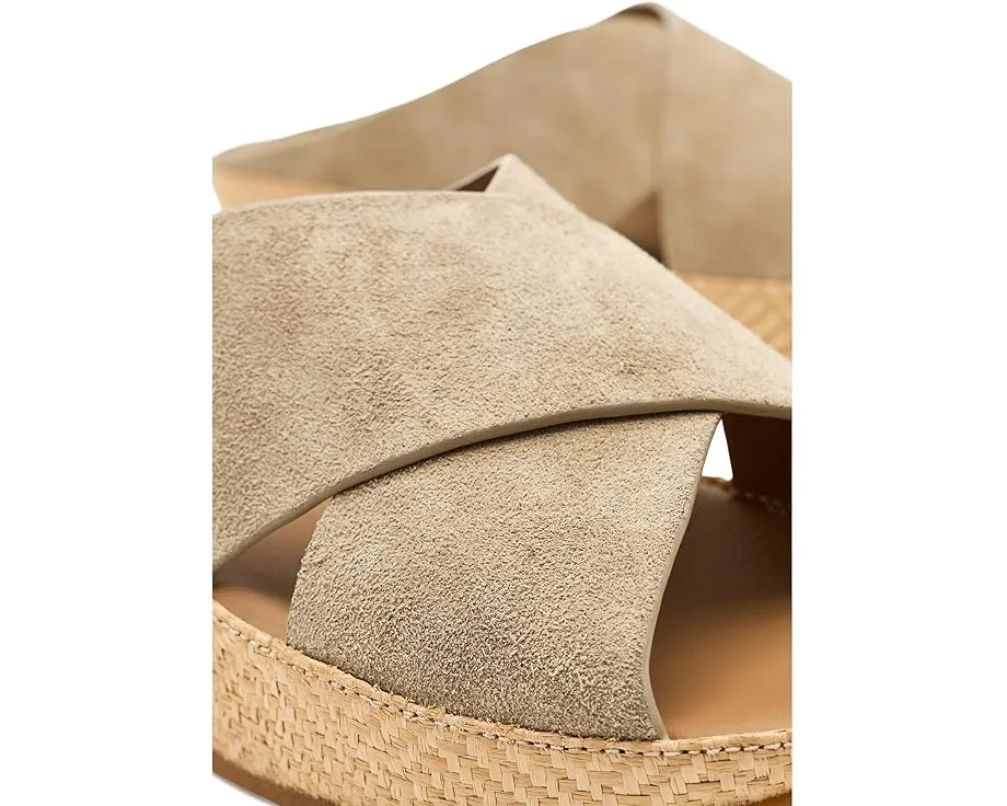 Сандалии Lulu Lux Cross Slides из замши с платформой от FitFlop