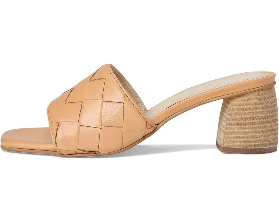 Сандалии Kellee на платформе с плетеным декором от Journee Collection