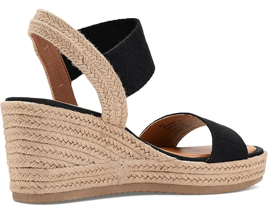 Босоножки Brittni на платформе от MIA с открытым носком