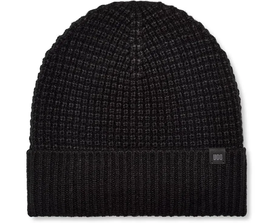 Шапка UGG Waffle Cuff Hat с вафельной вязкой и кожаным логотипом