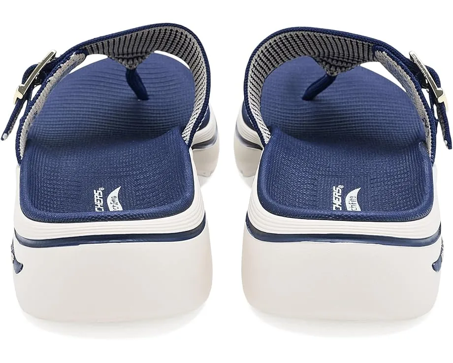 Сандалии SKECHERS GO Walk Arch Fit 2.0 Resort Day с блестками и клиньем