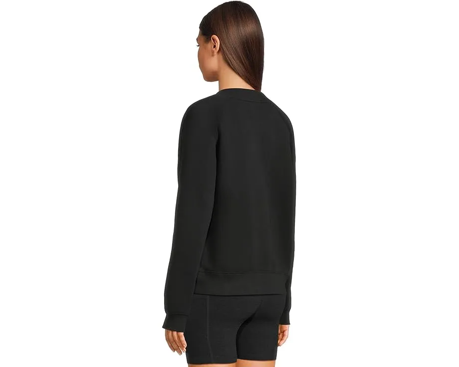 Свитшот UGG Logo Crew Neck с регланными рукавами и аппликацией