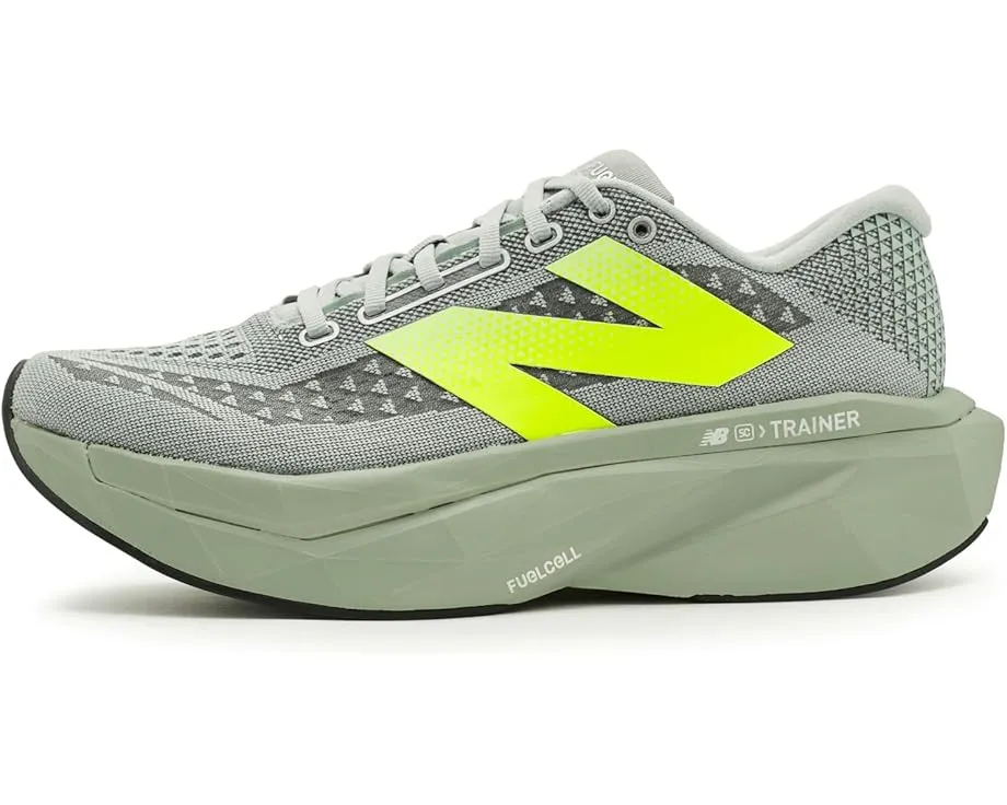 Беговые кроссовки New Balance FuelCell SuperComp Trainer v3 с карбоновой пластиной