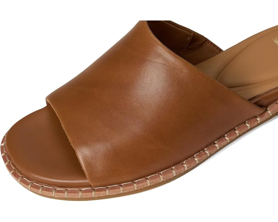 Плоские сандалии Sofft Noble II с широким переплетением и контурной стелькой