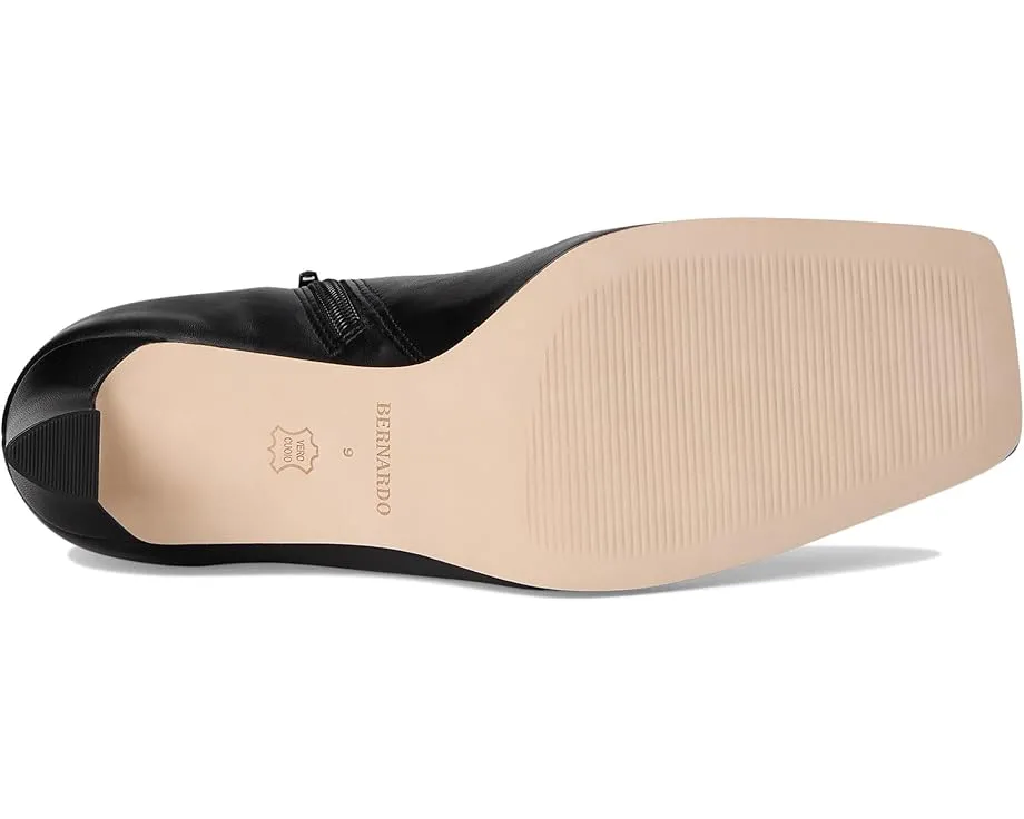 Ботильоны Garda от Bernardo с асимметричным силуэтом и квадратным носком