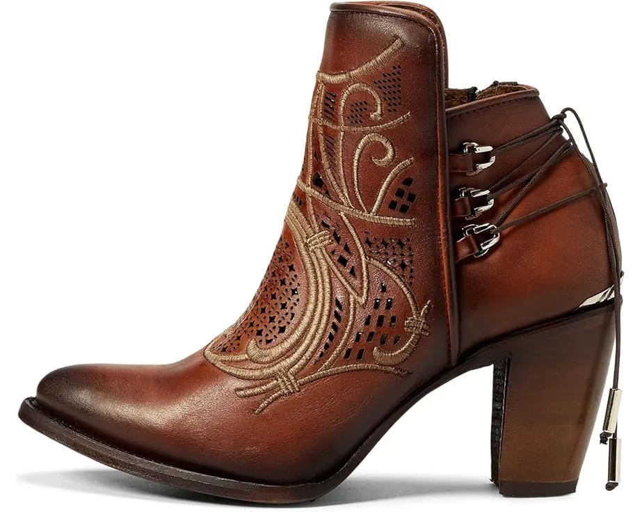 Ботинки Cuadra CU434 с острым носком на квадратном каблуке и перфорацией