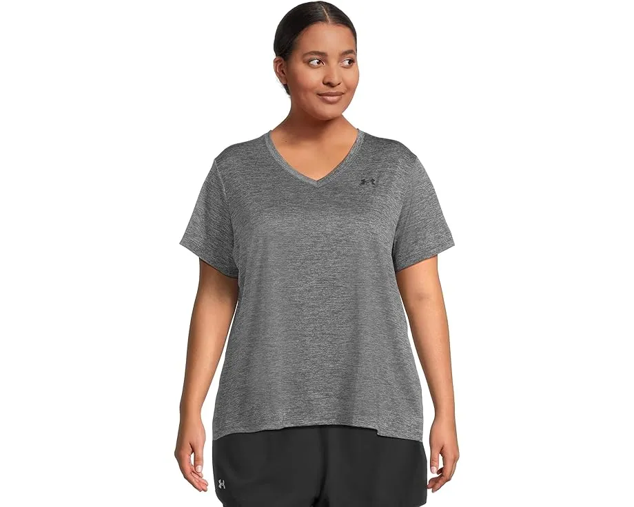Under Armour Plus Size Tech Short Sleeve V-Neck Twist футболка с V-образным вырезом