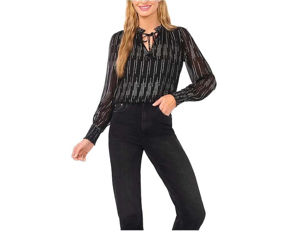 Блузка CeCe с воротником на запах и длинными рукавами на манжетах