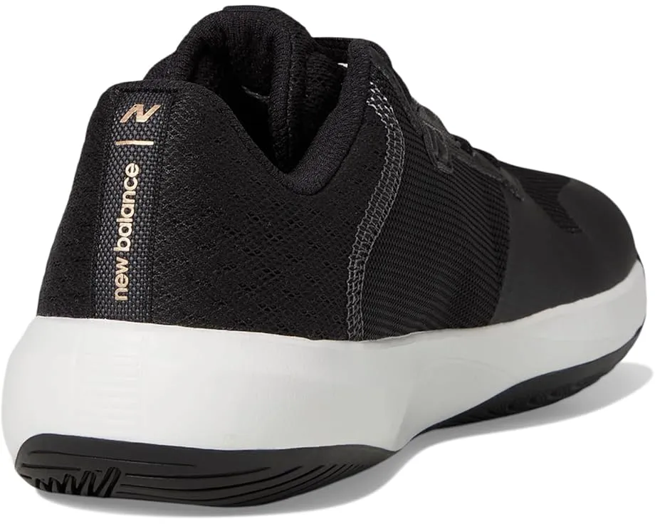 Теннисные кроссовки New Balance 696v6 с легким дизайном и немаркой подошвой NDurance